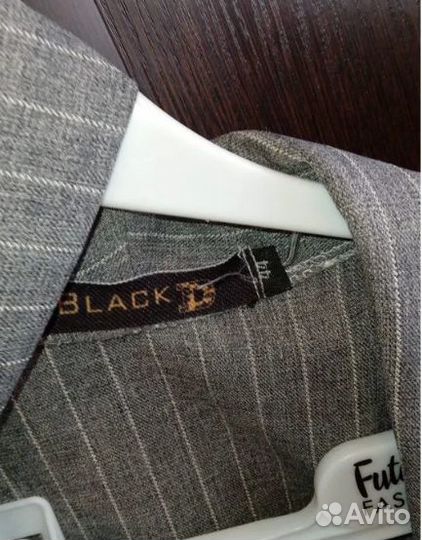 Брючный костюм женский