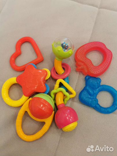 Погремушки и прорезыватели