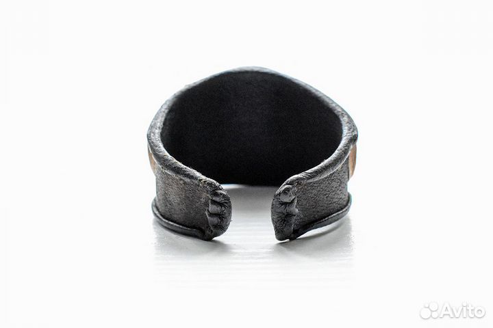 Кожаный браслет женский