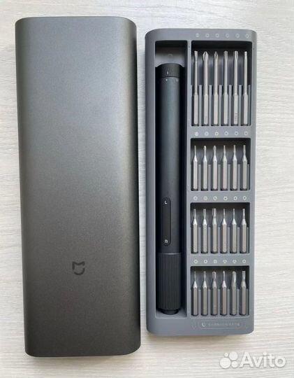 Аккумуляторная отвертка Xiaomi 24in1