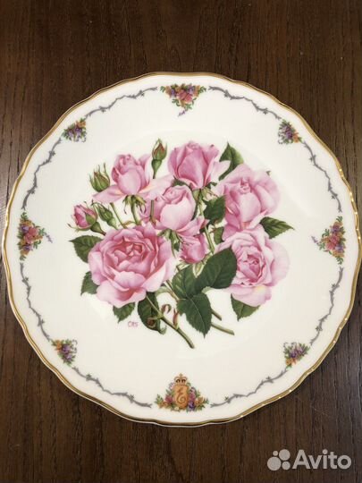 Тарелки декоративные Royal Albert