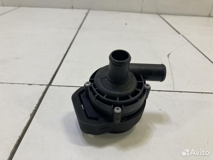 Насос водяной дополнительный Mercedes-Benz M-Class