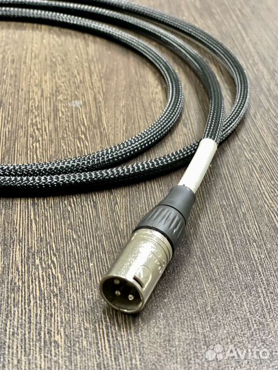 Микрофонный кабель XLR