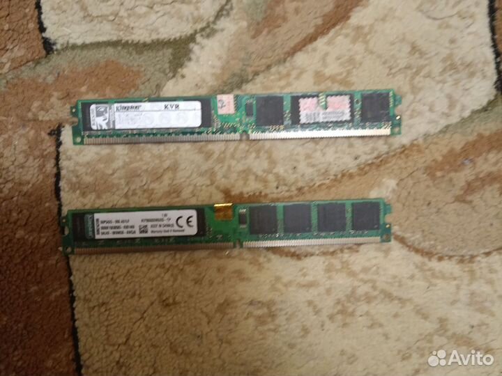 Материнская плата с оперативной памятью