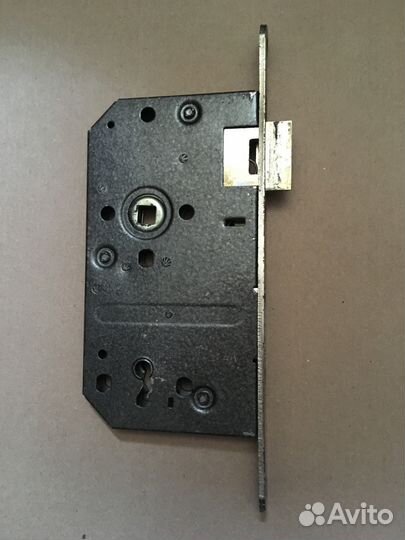 Замок врезной продаю