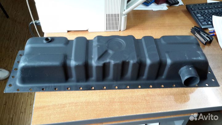 Бачки верх. и нижние с/х радиаторы медн. Оренбур