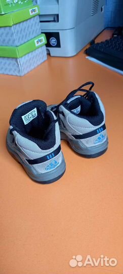 Кроссовки детские adidas 23