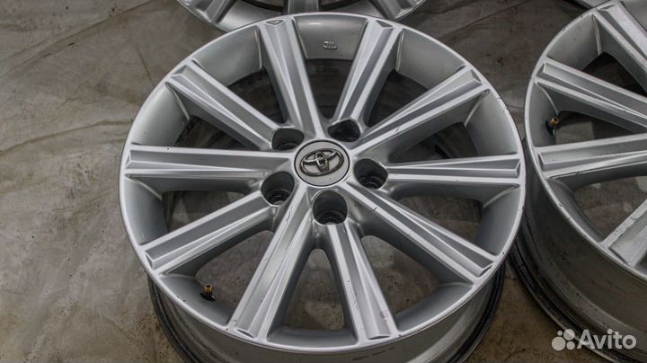 Диски литые R17 Toyota Camry 50 оригинал