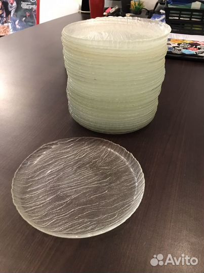 Тарелки стеклянные большие