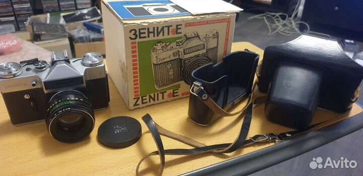 Плёночный фотоаппарат зенит Е