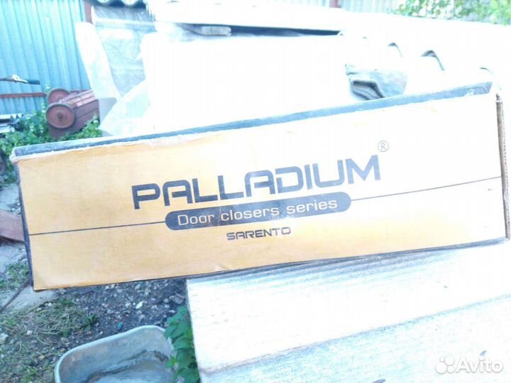 Доводчик для дверей