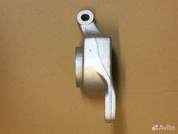 Сайлентблок задний Jeep Grand Cherokee WK2