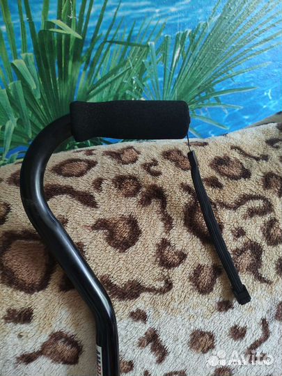 Трость четырехопорная