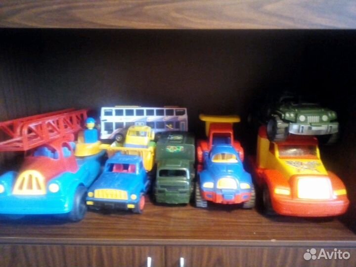 Машинки большие пластик