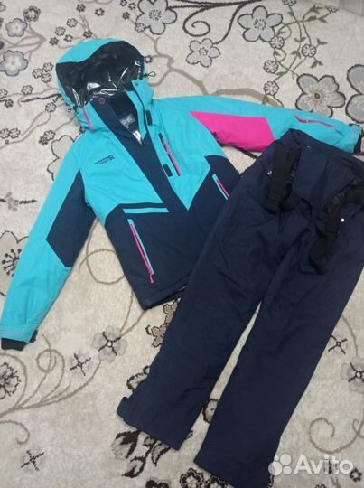 Костюм горнолыжный