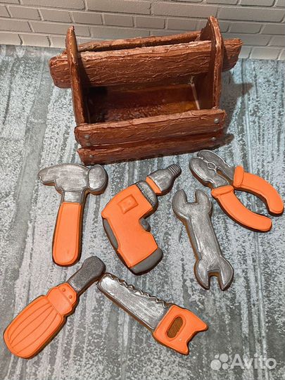 Имбирные пряники на подарок.Ящик с инструментами