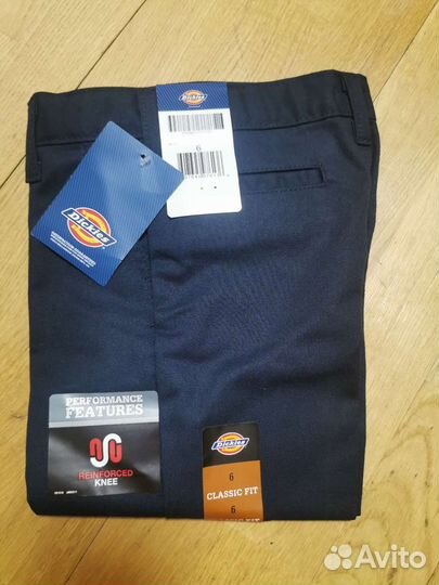 Брюки из плотной ткани. Новые