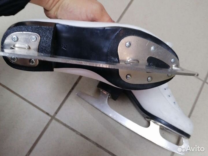 Коньки фигурные graf Montana gold