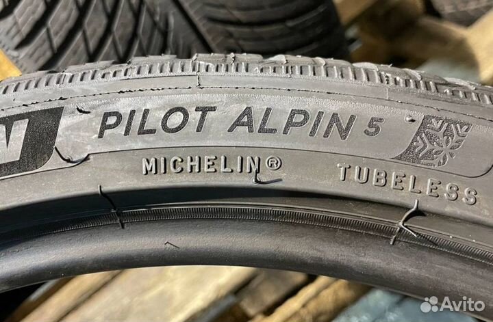 Michelin Pilot Alpin 5 245/35 R20