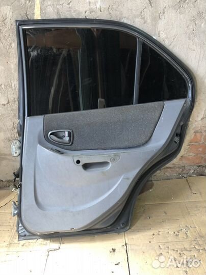 Задняя правая дверь Hyundai Accent