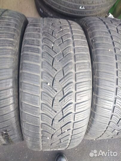 Goodyear UltraGrip Performance SUV Gen-1 225/50 R17 98H