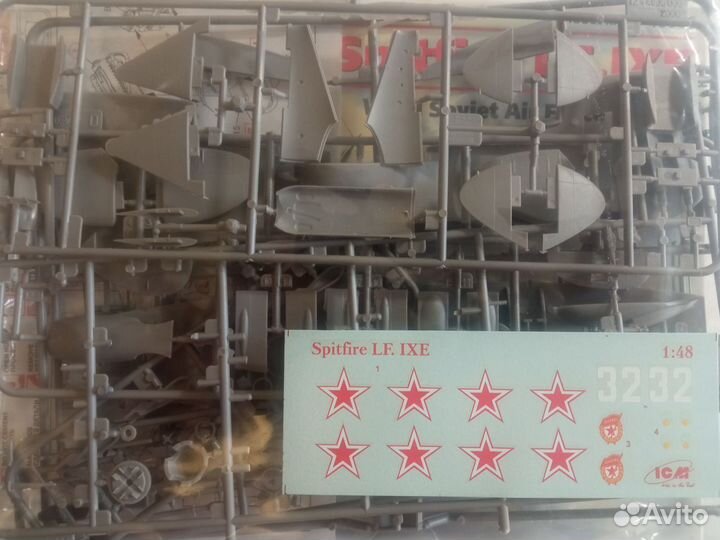 Сборная модель самолета Спитфайр 1:48 + допы