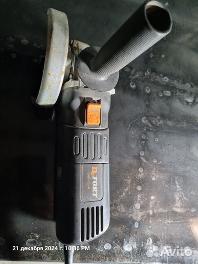 Болгарка DeFort DAG-750N б/у на з/части