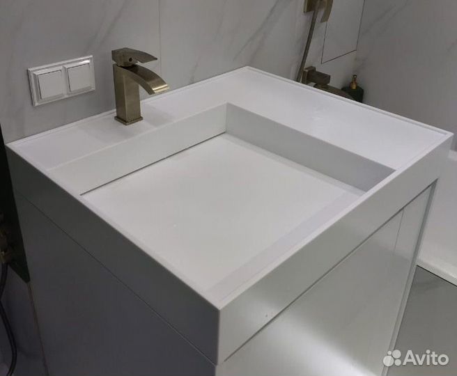 Подоконник из искусственного камня