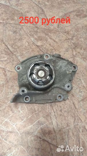 Продам помпу на Рено Дастер