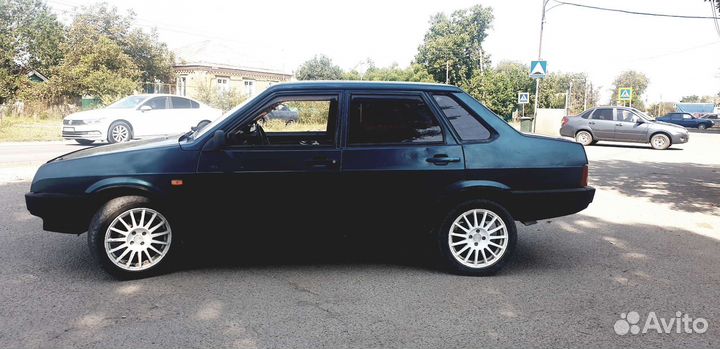 ВАЗ 21099, 2001