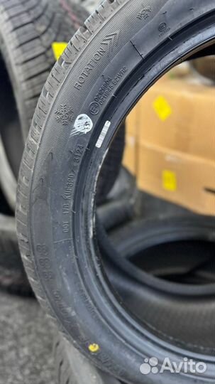 Sonix WinterXPro 888 245/40 R17 и 225/45 R17 95V