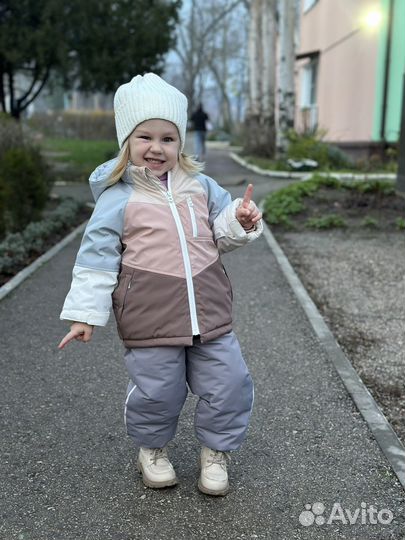 Куртка zara для девочки 98