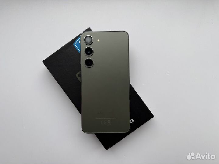 Samsung Galaxy S23, 8/128 ГБ