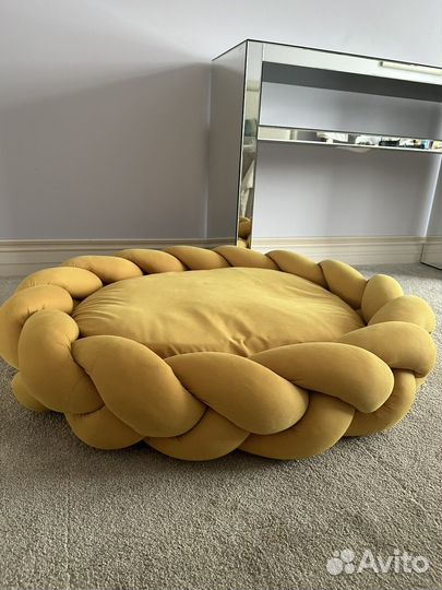 Лежанка для собак