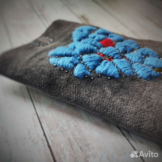 Чехол на телефон ручной работы