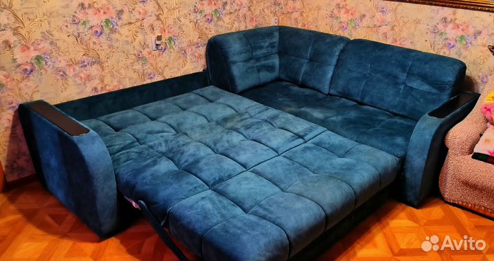 Большой угловой диван раскладной бу