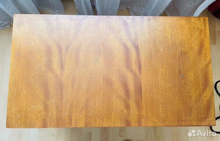 Журнальный столик (натуральное дерево)