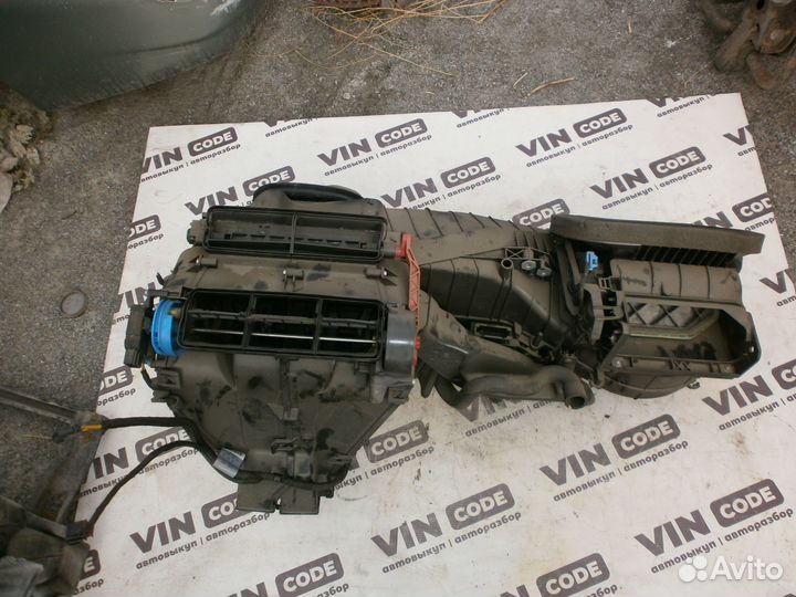 Отопитель салона в сборе Фольксваген Кадди 3