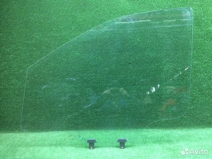 Стекло двери переднее левое Hyundai Starex H1