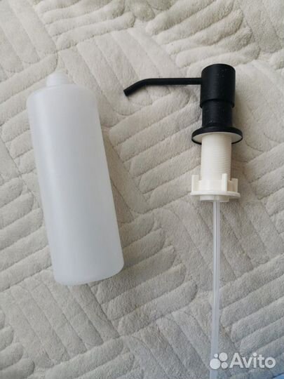 Дозатор для жидкого мыла