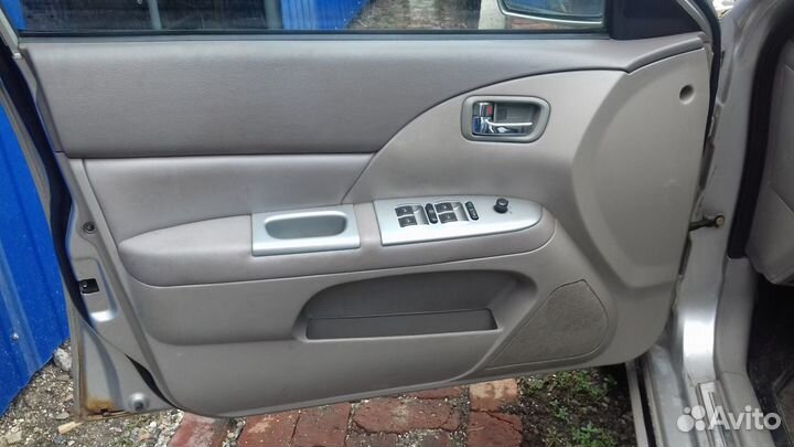 Обшивка двери Чери Фора