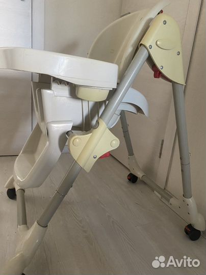 Детский стульчик для кормления