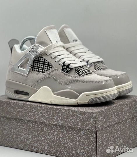 Nike Air Jordan 4 Retro