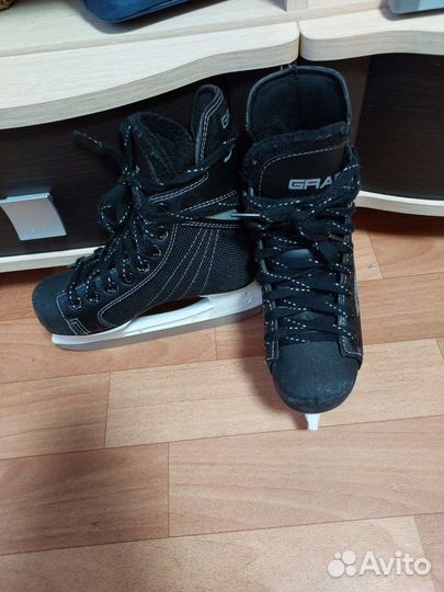 Коньки хоккейные детские