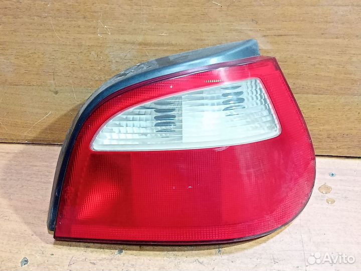 Фонарь задний правый Renault Megan 1