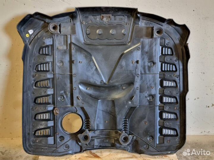 Декоративная крышка двигателя Audi Q7 4L С 2005