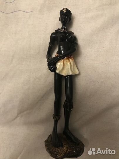 Африканские статуэтки