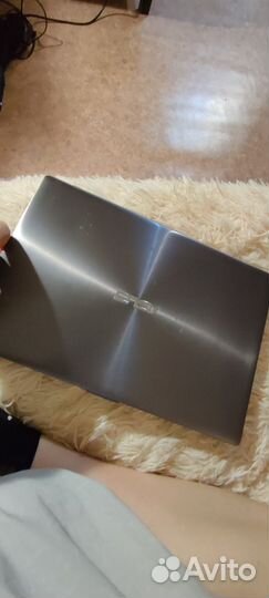 Ноутбук asus