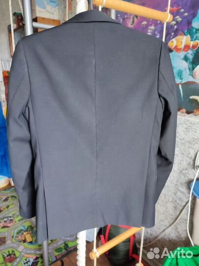 Школьный костюм черного цвета на рост 158+