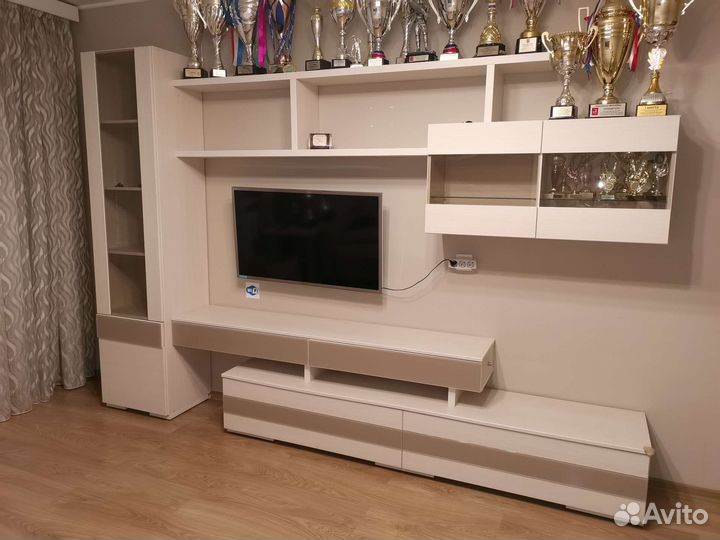 Стенка горка в гостиную